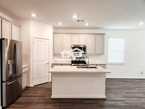 7230 Greenbriar Bnd Ct in Cypress, TX - Building Photo - Building Photo