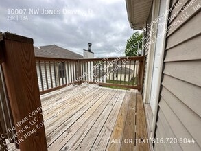 10007 NW Jones Dr in Kansas City, MO - Building Photo - Building Photo