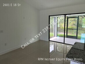 2601 E 18th St in Lehigh Acres, FL - Building Photo - Building Photo