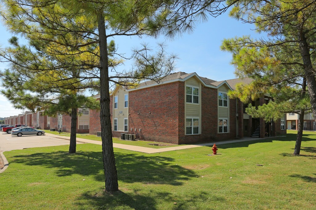 Pines at Southridge Apartments in Tahlequah, OK