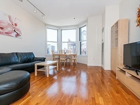 property at 416 Marlborough St