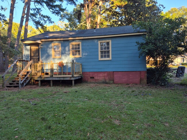 3251 Meadow Ln in Jackson, MS - Building Photo - Building Photo