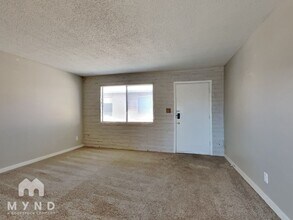 912 S Dorsey Ln in Tempe, AZ - Building Photo - Building Photo