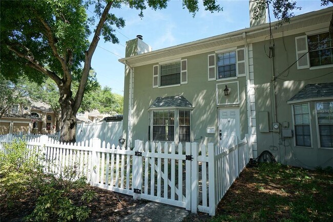 property at 3323 W Swann Ave