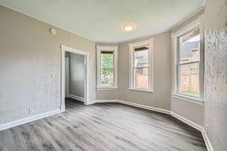 911 Sims Ave, Unit 3207-3207-3B in St. Paul, MN - Building Photo - Building Photo