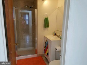 914 W Lombard St-Unit -2 in Baltimore, MD - Building Photo - Building Photo
