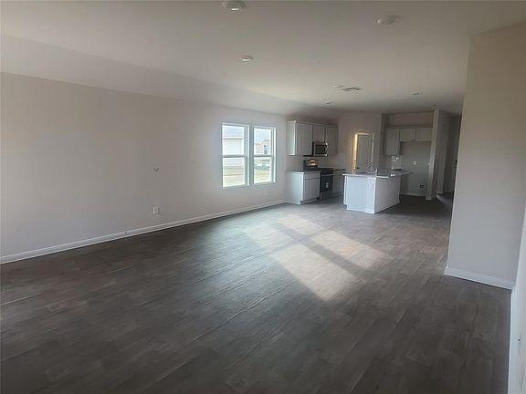 1330 Prescott Pl in Lockhart, TX - Building Photo - Building Photo