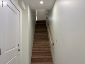 500 Fleming Rd in Kelowna, BC - Building Photo - Building Photo