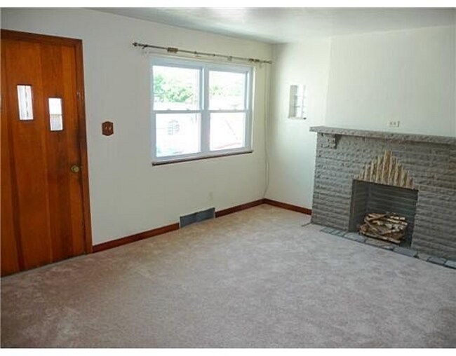 310 Onyx Ave in Mount Oliver, PA - Building Photo - Building Photo