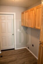 4480 Benham Ave SE in Salem, OR - Building Photo - Building Photo