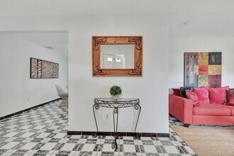 193 Dove Cir in Royal Palm Beach, FL - Building Photo - Building Photo