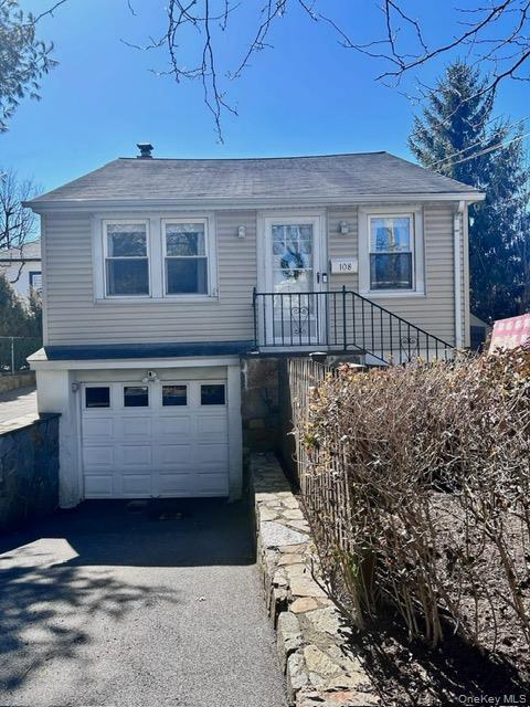 property at 108 E Devonia Ave