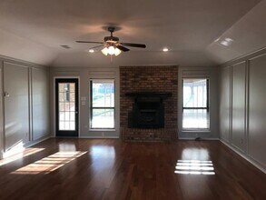 204 Appaloosa St in Willow Park, TX - Foto de edificio - Building Photo