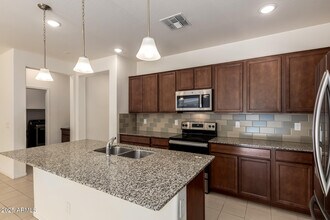 7046 N 84th Dr in Glendale, AZ - Building Photo - Building Photo