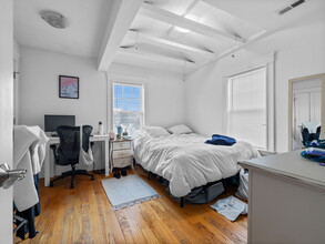 78 Bowdoin St, Unit 2 in Medford, MA - Foto de edificio - Building Photo