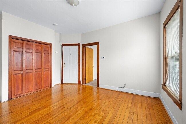 285 W Elm St in Brockton, MA - Building Photo - Building Photo