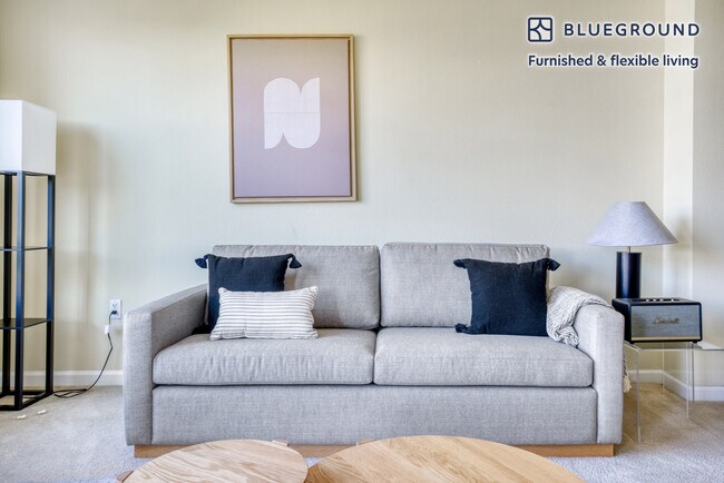 853 Commodore Dr-Unit -FL4-ID631 in San Bruno, CA - Building Photo - Building Photo