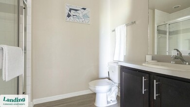 4590 Winkler Ave, Unit 6-305 in Ft. Myers, FL - Foto de edificio - Building Photo