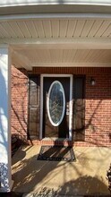 986 Hawthorn Ln in Grayson, GA - Foto de edificio - Building Photo