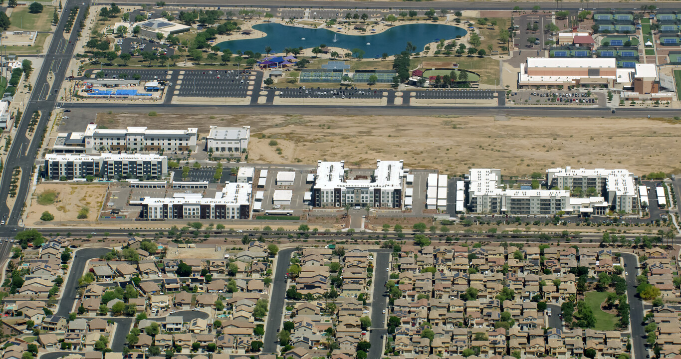 The Statler in Surprise, AZ - Foto de edificio