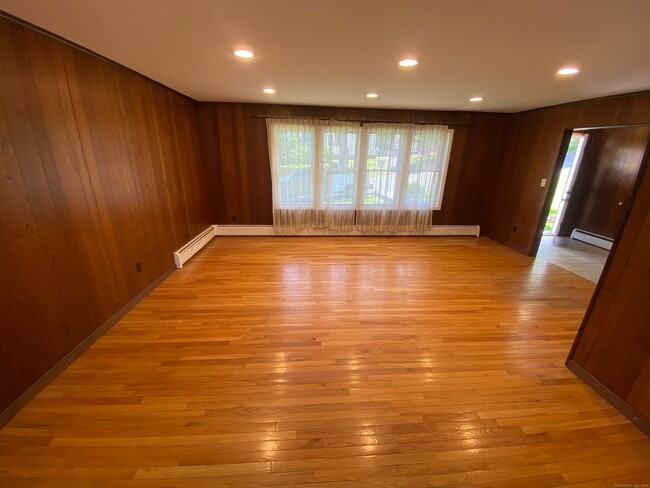 205 Ardmore St in Bridgeport, CT - Building Photo - Building Photo