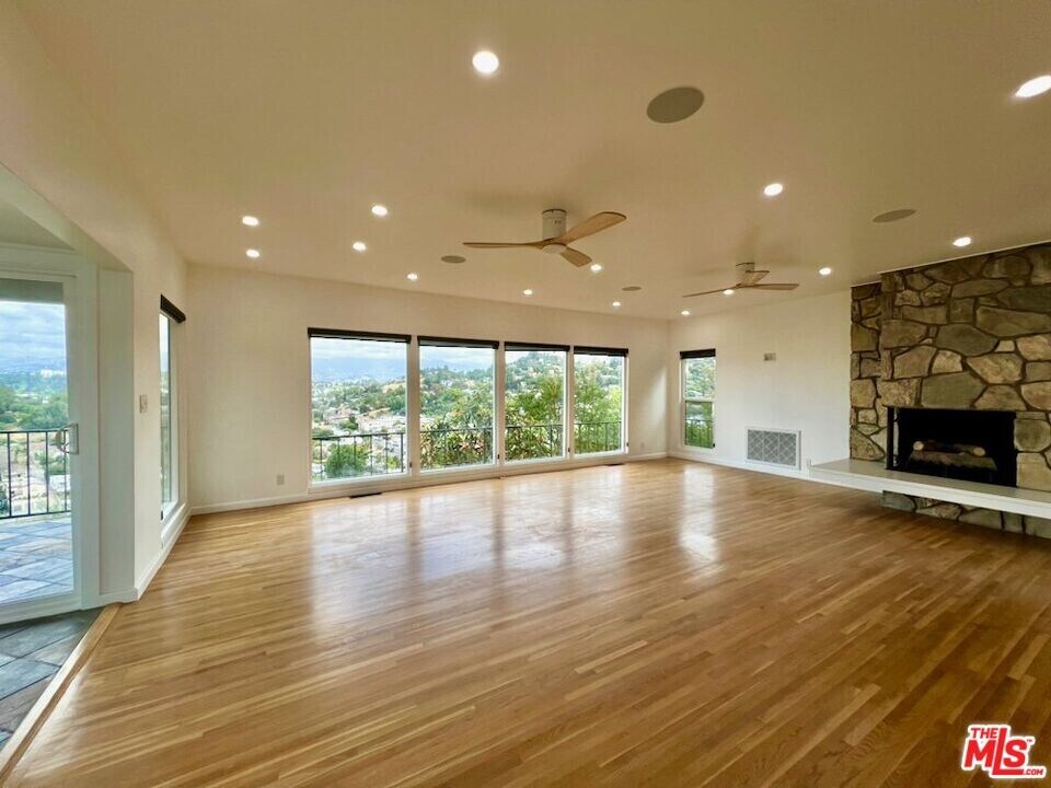 1843 Kilbourn St in Los Angeles, CA - Building Photo