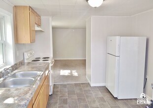 7 East St in Mt Holly Springs, PA - Building Photo - Building Photo