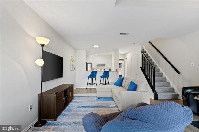 3911 Woodhue Pl in Alexandria, VA - Building Photo - Building Photo