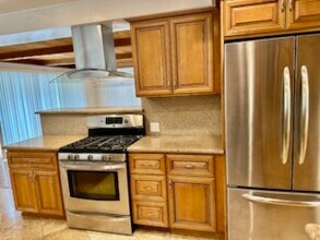 3751 Stone Canyon Ave in Sherman Oaks, CA - Building Photo - Building Photo