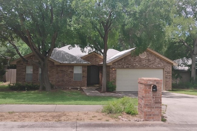 132 Dolly St