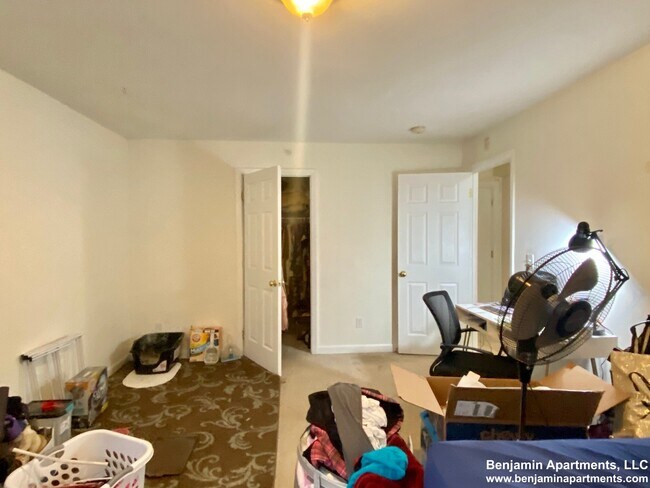9 Griggs Pl, Unit 1 in Boston, MA - Building Photo - Building Photo