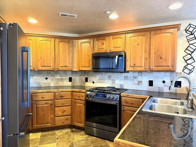 1526 Redstone Ave in Park City, UT - Building Photo - Building Photo