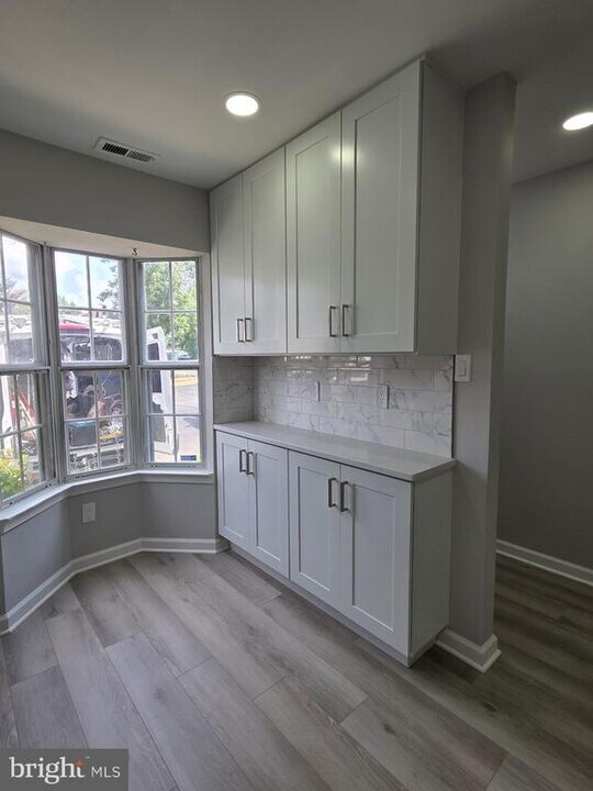 8531 Southlawn Ct in Alexandria, VA - Building Photo