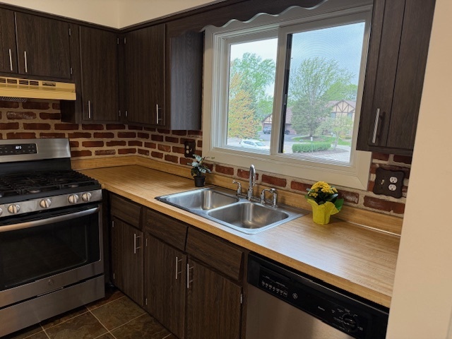 1757 Plymouth Ct in Wheaton, IL - Building Photo - Building Photo