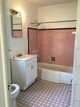 125 Adams St, Unit 5 in San Antonio, TX - Foto de edificio - Building Photo