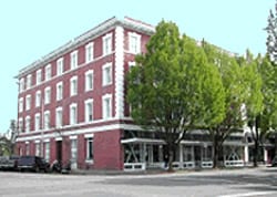 Julian Hotel in Corvallis, OR - Foto de edificio - Building Photo