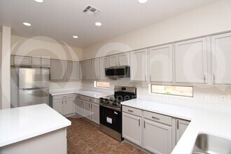 4005 N 126th Ave in Avondale, AZ - Building Photo - Building Photo