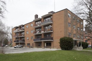 296 Finch Ave W Apartments