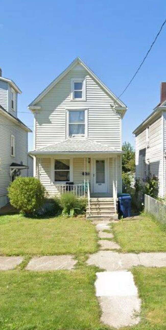 property at 624 21st St