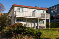 4 Plex in Anchorage, AK - Building Photo - Building Photo