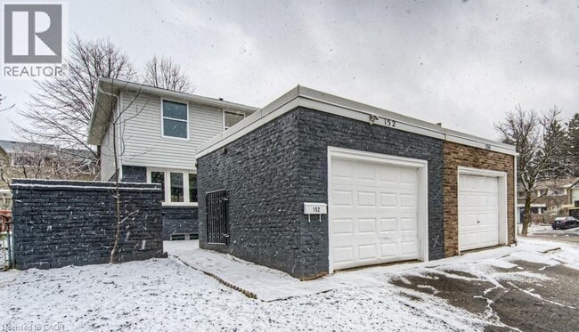 property at 152 Overlea Dr