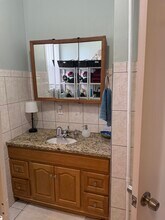 6 Berry St, Unit 1 in Peabody, MA - Foto de edificio - Building Photo