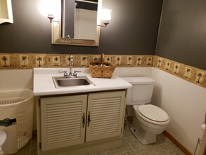 117 Wilkes St, Unit 4 in Berkeley Springs, WV - Building Photo - Building Photo