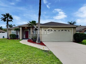 4539 Antler Hill Dr E in Jacksonville, FL - Building Photo