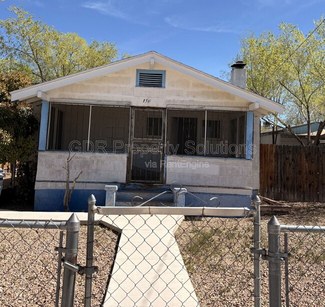 property at 116 Princeton Dr SE