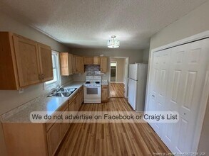 208 Scarborough St in Spring Lake, NC - Building Photo - Building Photo