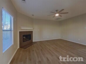 5825 Show Master Ln in Fort Worth, TX - Building Photo - Building Photo