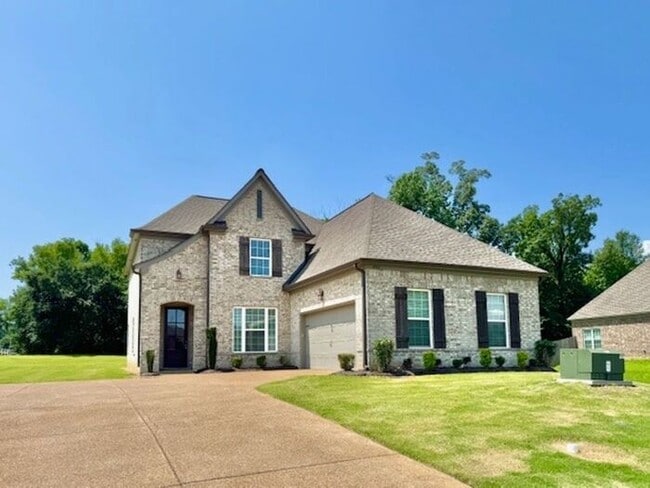 property at 4361 Davall Cir