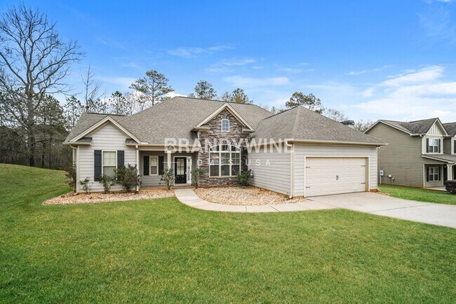 254 Forrest Dr in Palmetto, GA - Foto de edificio - Building Photo
