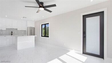 9002 Somerset Ln in Bonita Springs, FL - Building Photo - Building Photo